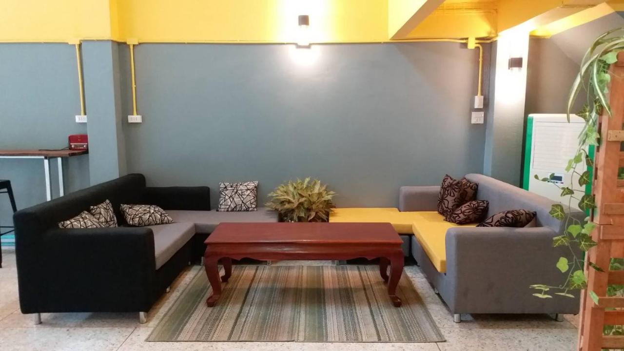 Gate 14 Inn Nakhon Phanom Exterior photo